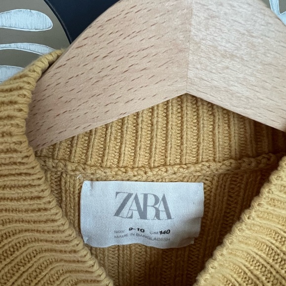 Zara 9-10 - Picture 2 of 2
